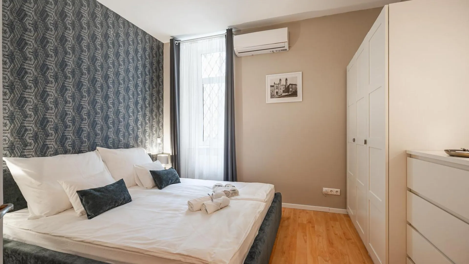Appartamento Sarah'S Home With Pool, Wellness, Fitness Budapest