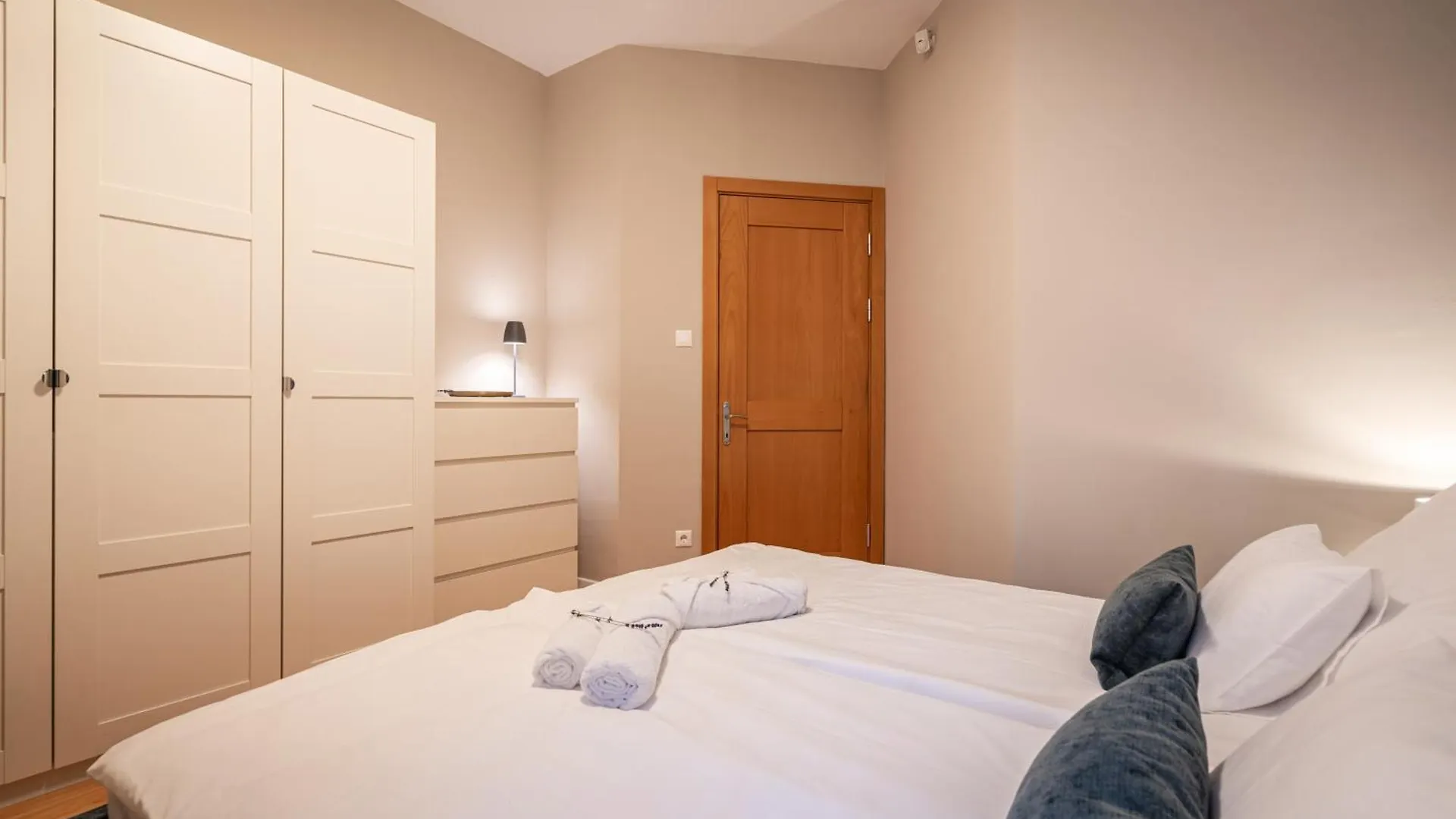 Sarah'S Home With Pool, Wellness, Fitness Budapest Appartamento