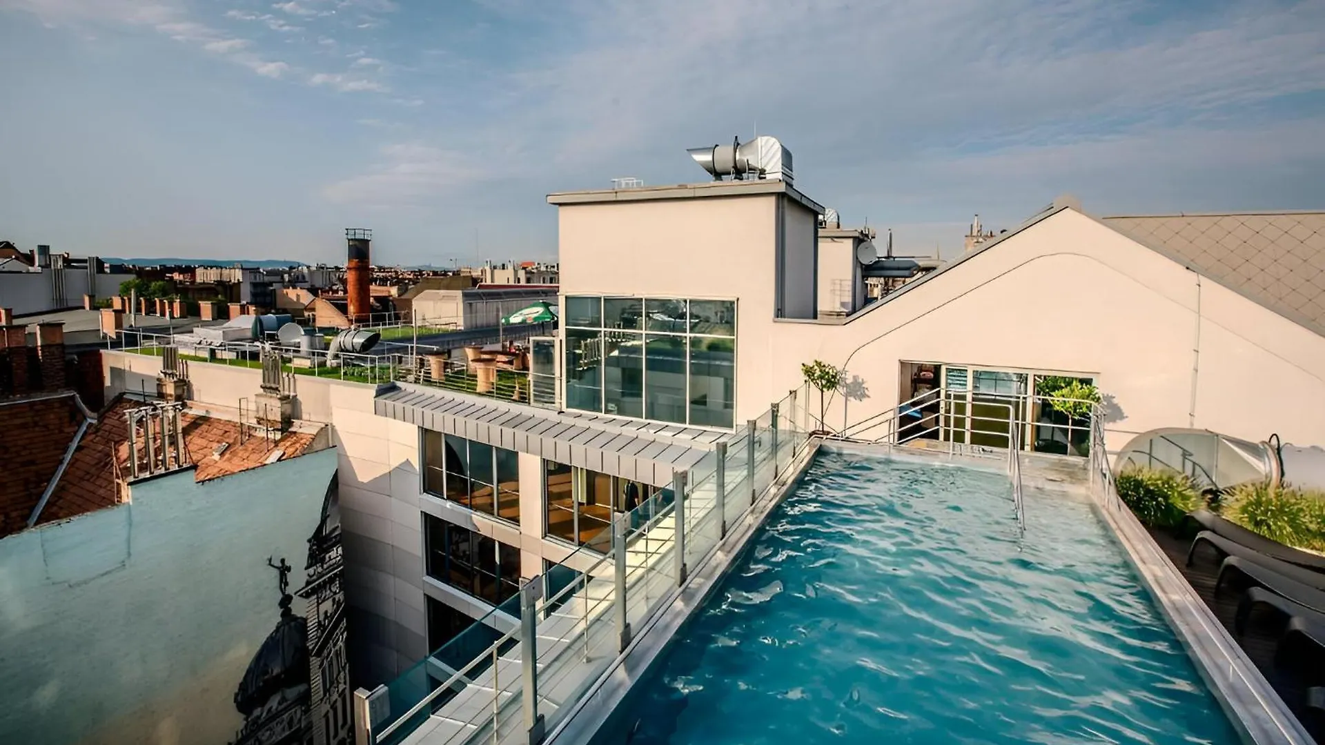 Appartamento Sarah'S Home With Pool, Wellness, Fitness Budapest