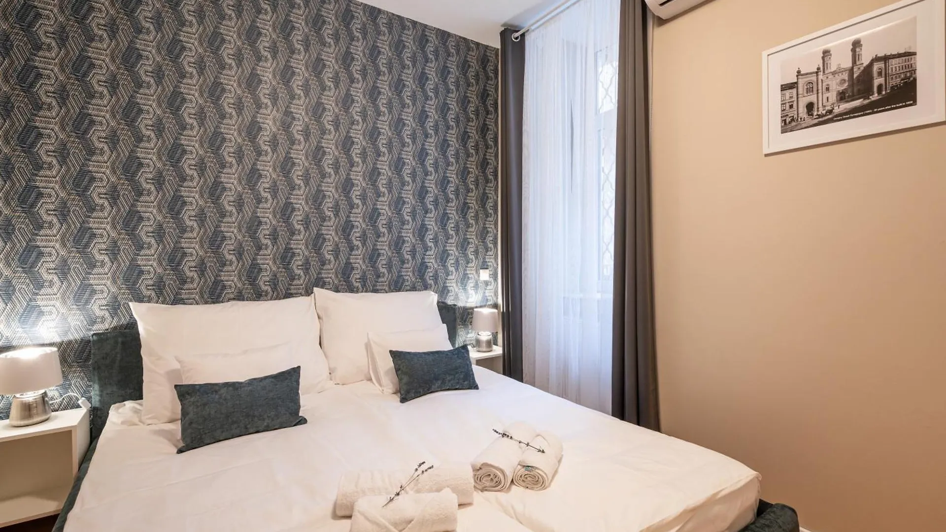 Sarah'S Home With Pool, Wellness, Fitness Budapest Apartment